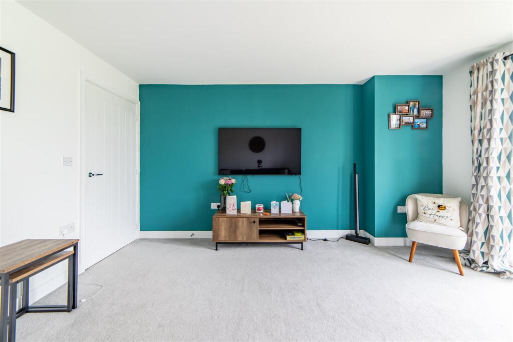Apartment in Newcastle upon Tyne - View 5