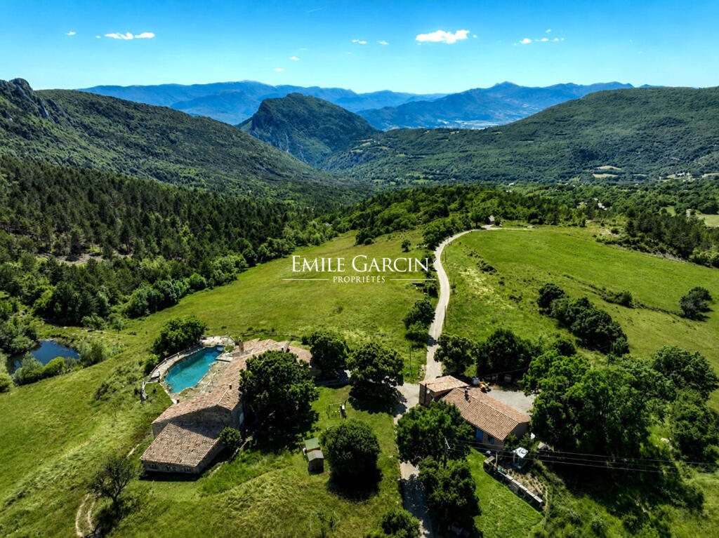 Main image of property: Provence-Alps-Cote d`Azur, Alpes-de-Haute-Provence, Entrepierres