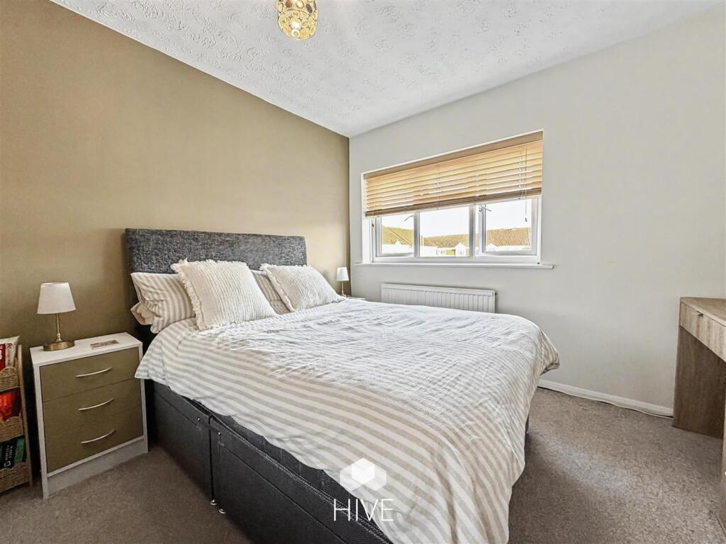 House in Highcliffe-on-Sea, Highcliffe and Walkford - View 4