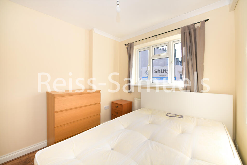 5 bedroom town house for rent