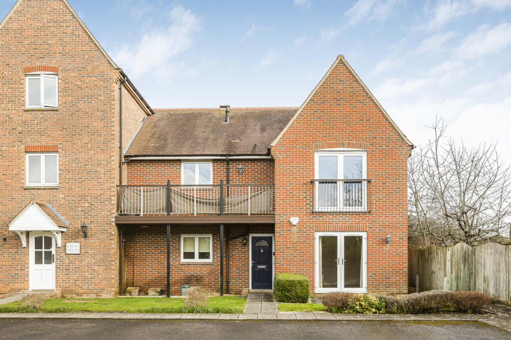 Main image of property: Marina Way, Abingdon, OX14