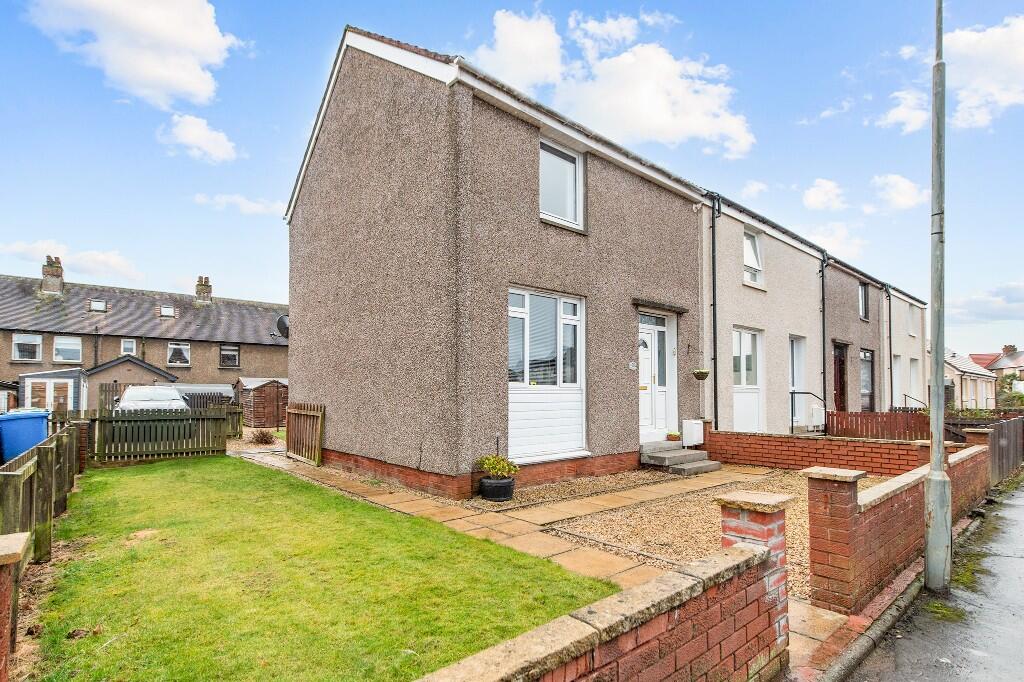 Main image of property: 20 Castle Avenue, Carronshore, FK2 8HX