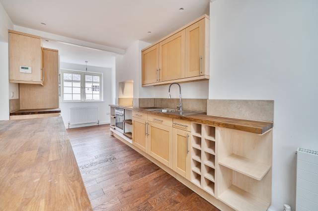 House in Northampton, Weston and Weedon - View 3