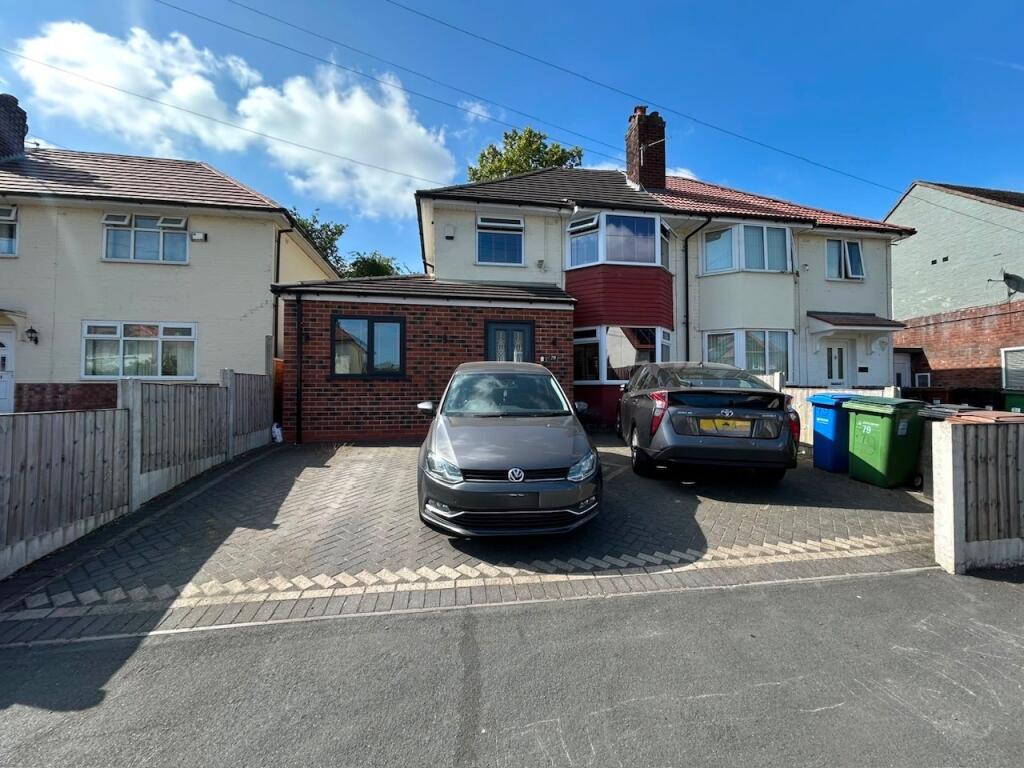 Main image of property: Dorset Avenue,SK8