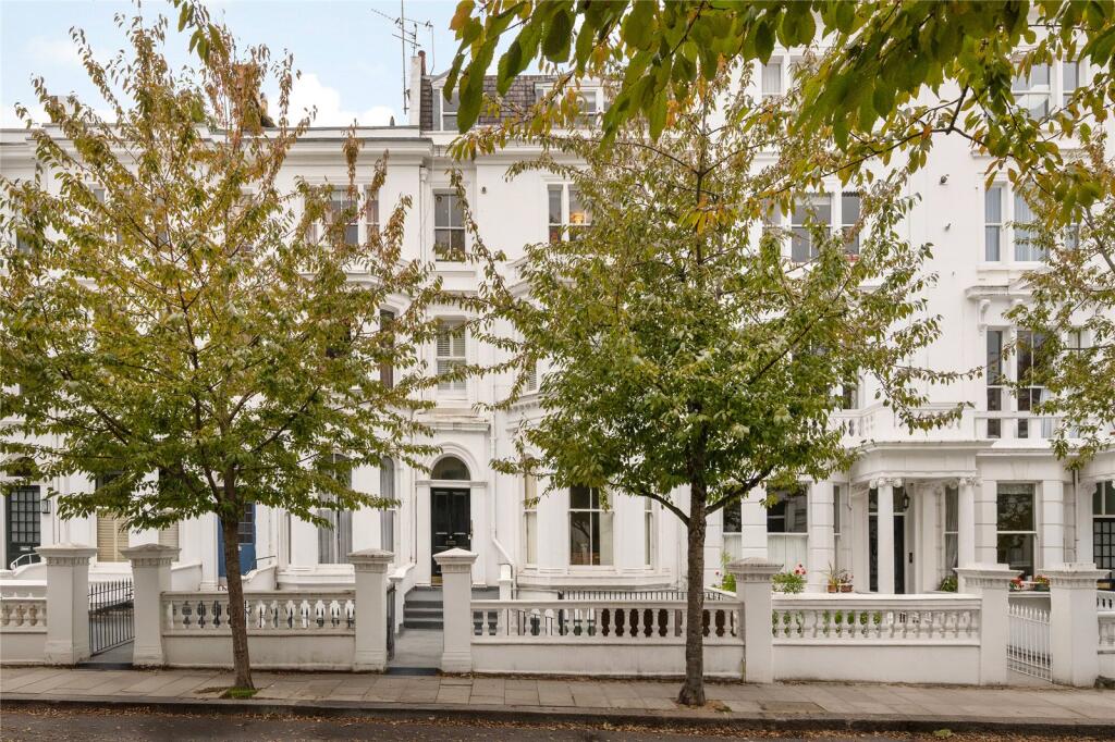 Main image of property: Palace Gardens Terrace, London, W8