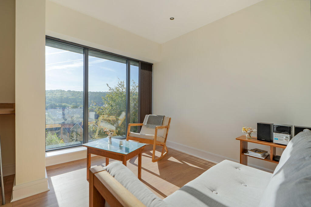 Apartment in Sheffield, Hangingwater, Ranmoor - View 2