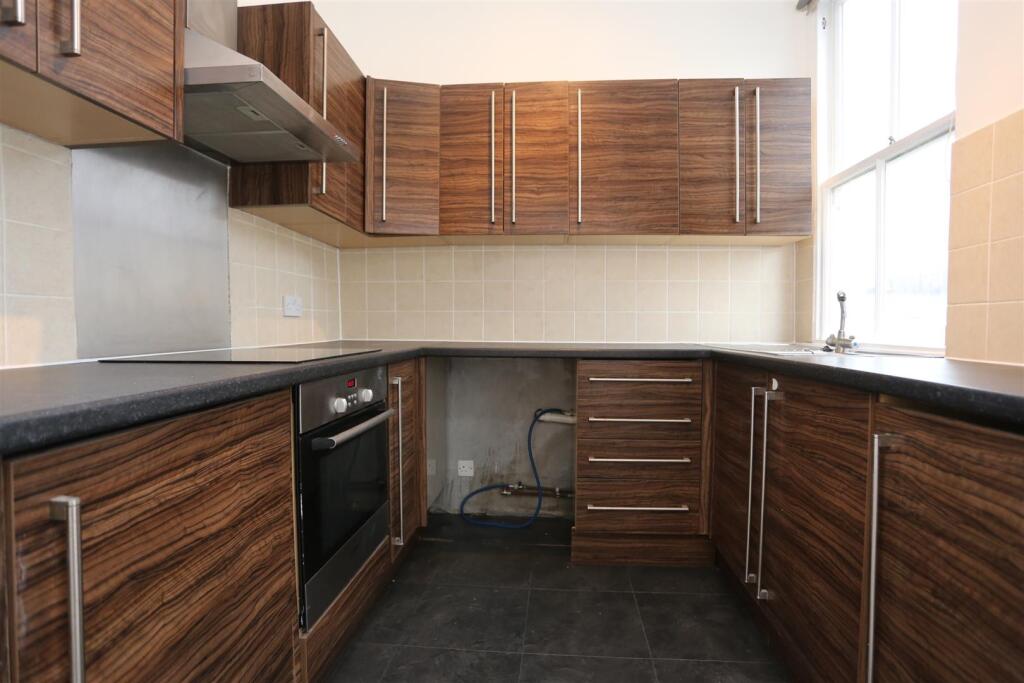 Apartment in Hove, Brighton and Hove - View 5