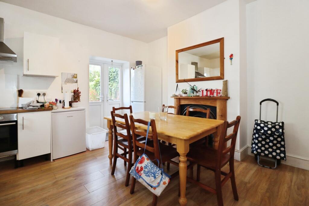 House in Bristol, Fishponds - More