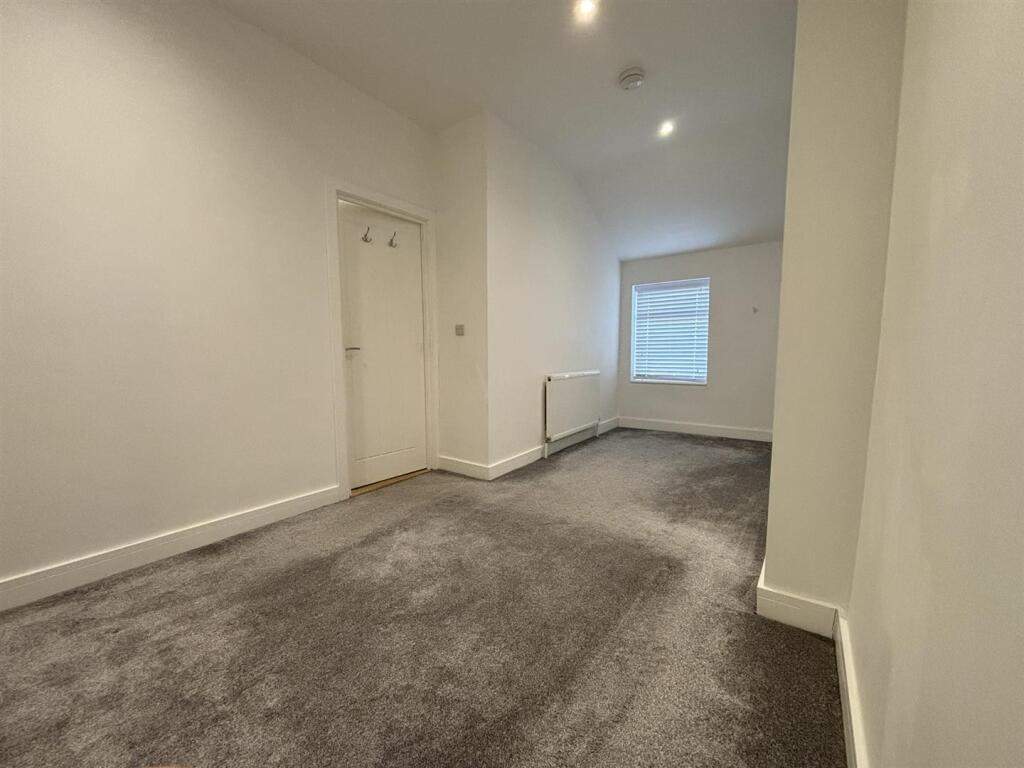Apartment in Portsmouth - More