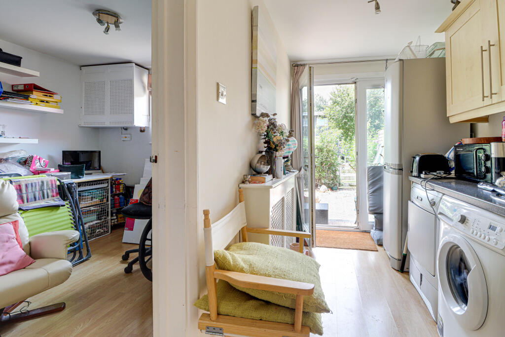 House in St Albans, Southdown, Harpenden - View 4