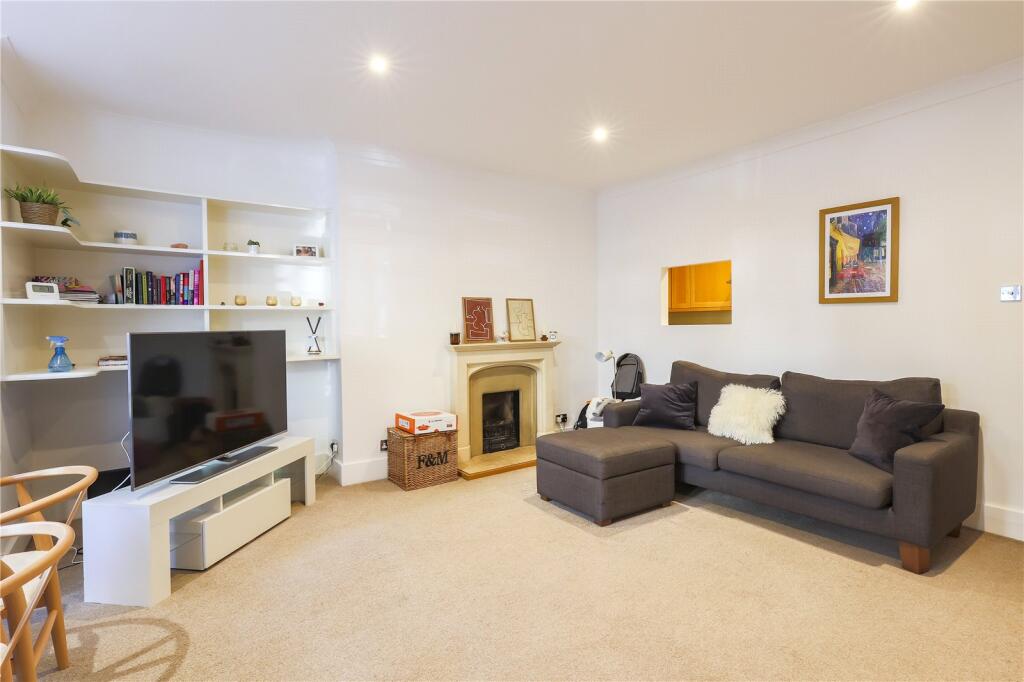 Apartment in London - View 3