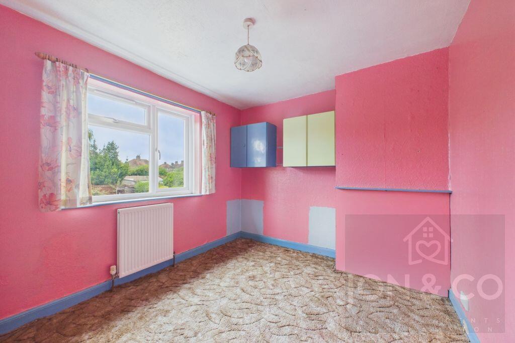 House in Northampton - More