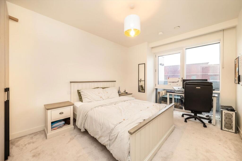 Apartment in London - More