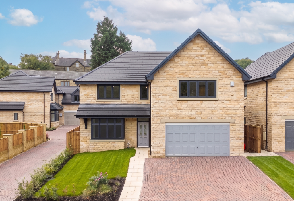 Main image of property: Queens Road,
Edgerton,
Huddersfield,
HD2 2AE
