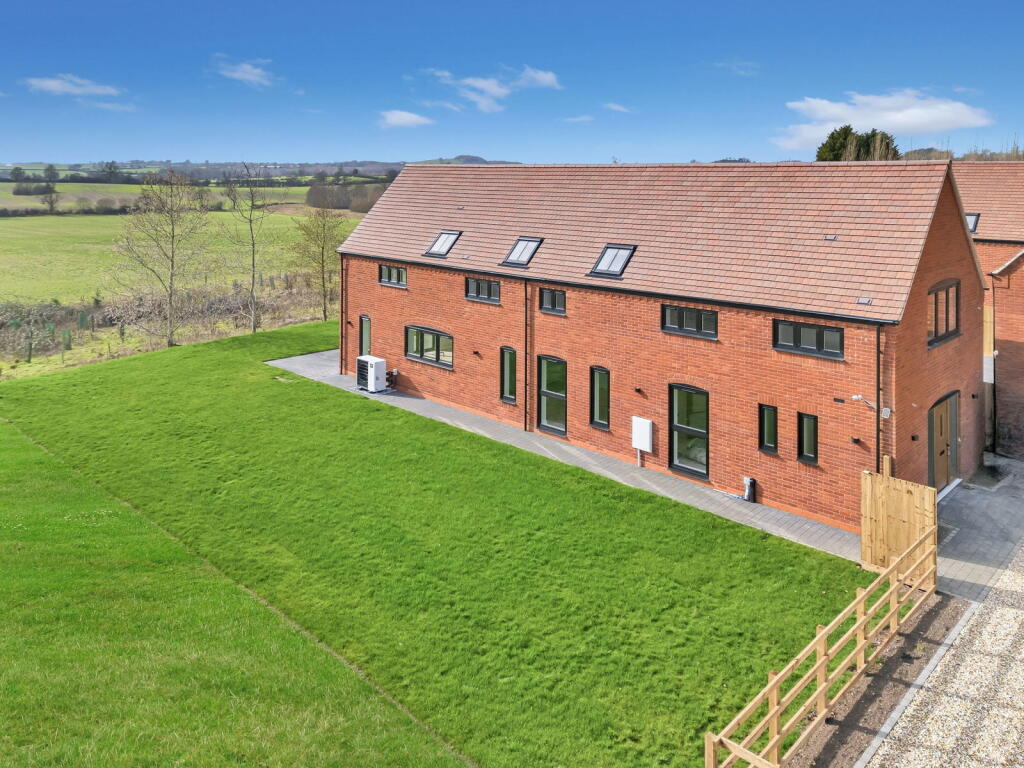 Main image of property: VALE VIEW, Wawensmere Road, Wootton Wawen, Henley-In-Arden, Warwickshire, B95 6BW