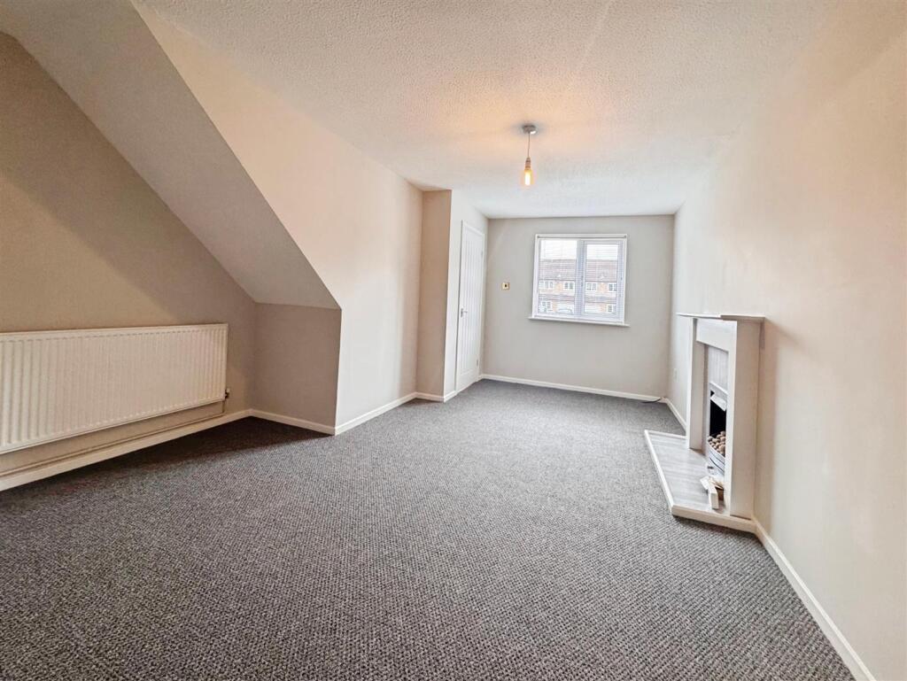 House in Blaby, Narborough - View 3