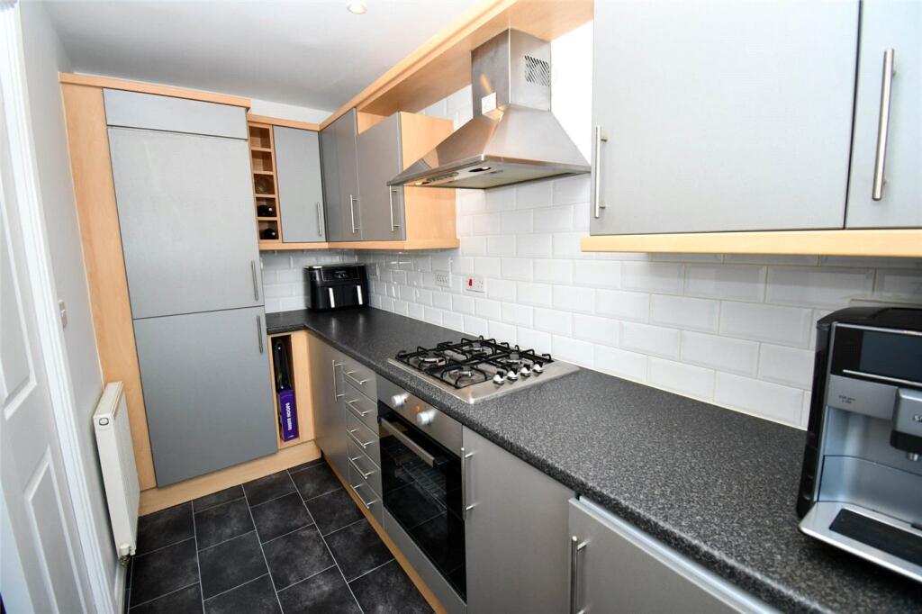Apartment in Wirral, Liverpool City Region - View 4