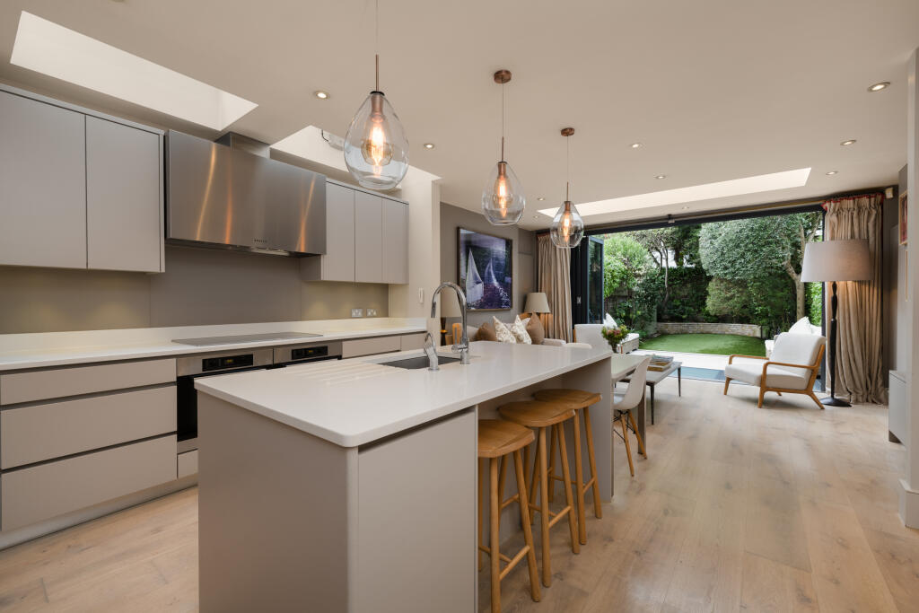 House in London - View 4