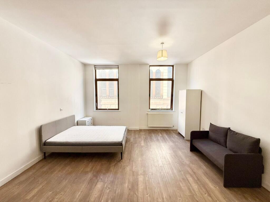 Main image of property: Moorfields, Liverpool, L2