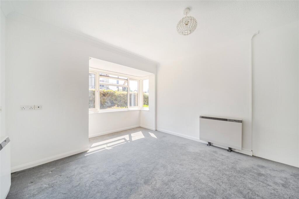 Apartment in Bromley - More