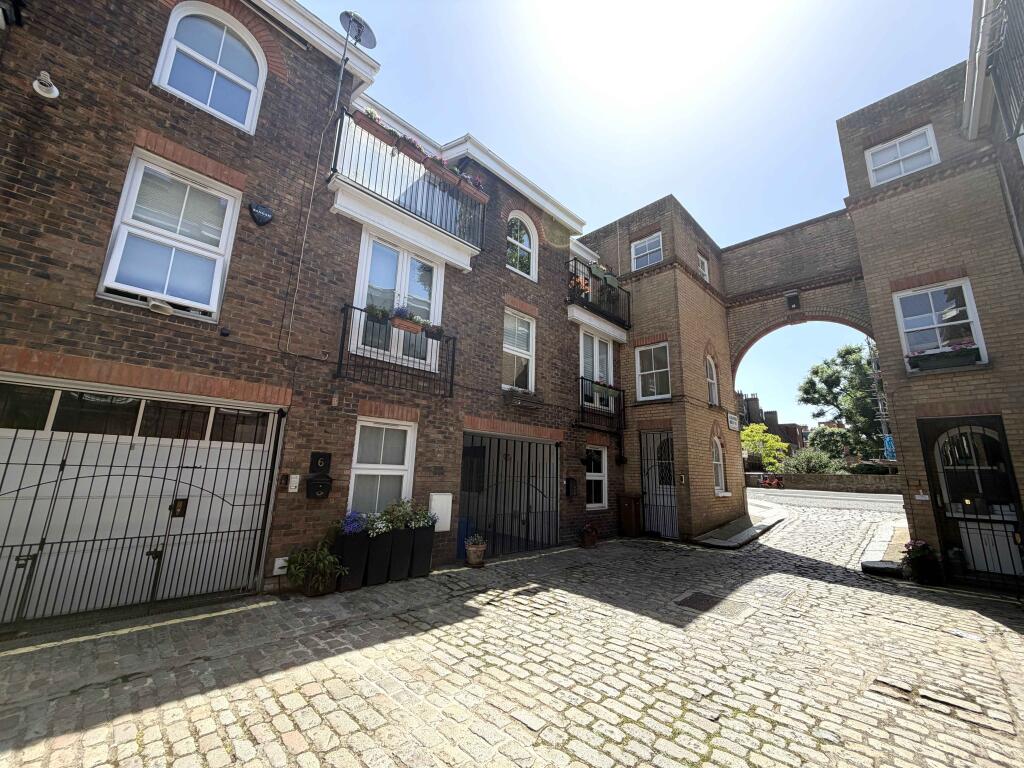 Main image of property: Elgin Mews North, London W9