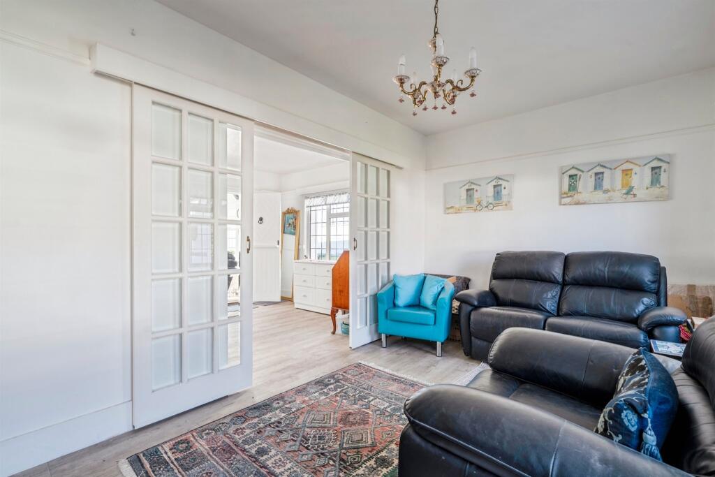 South Drive, Ferring, Worthing photo 3