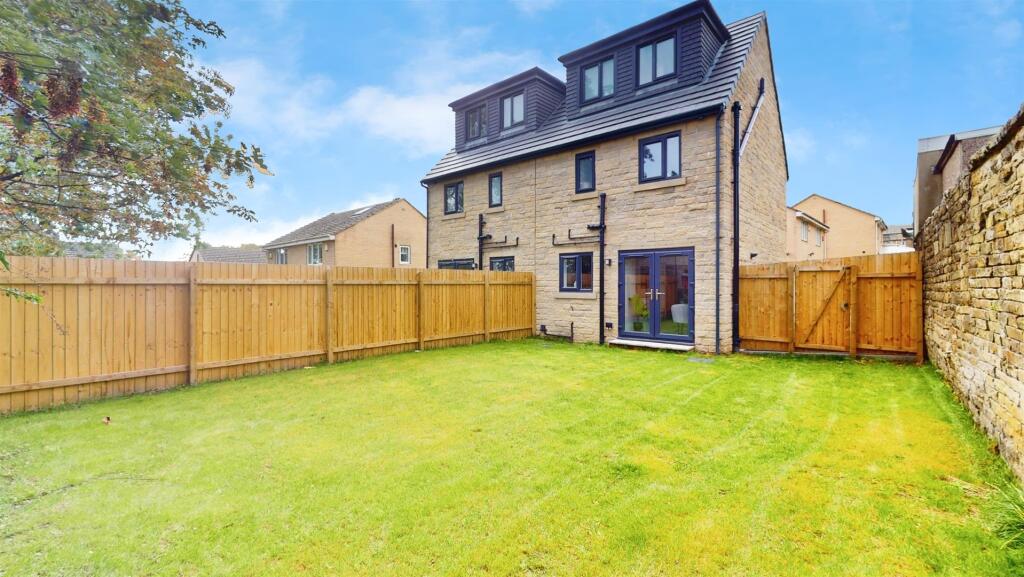 Additional image 16 of Wellgarth Gardens, Buttershaw, Bradford