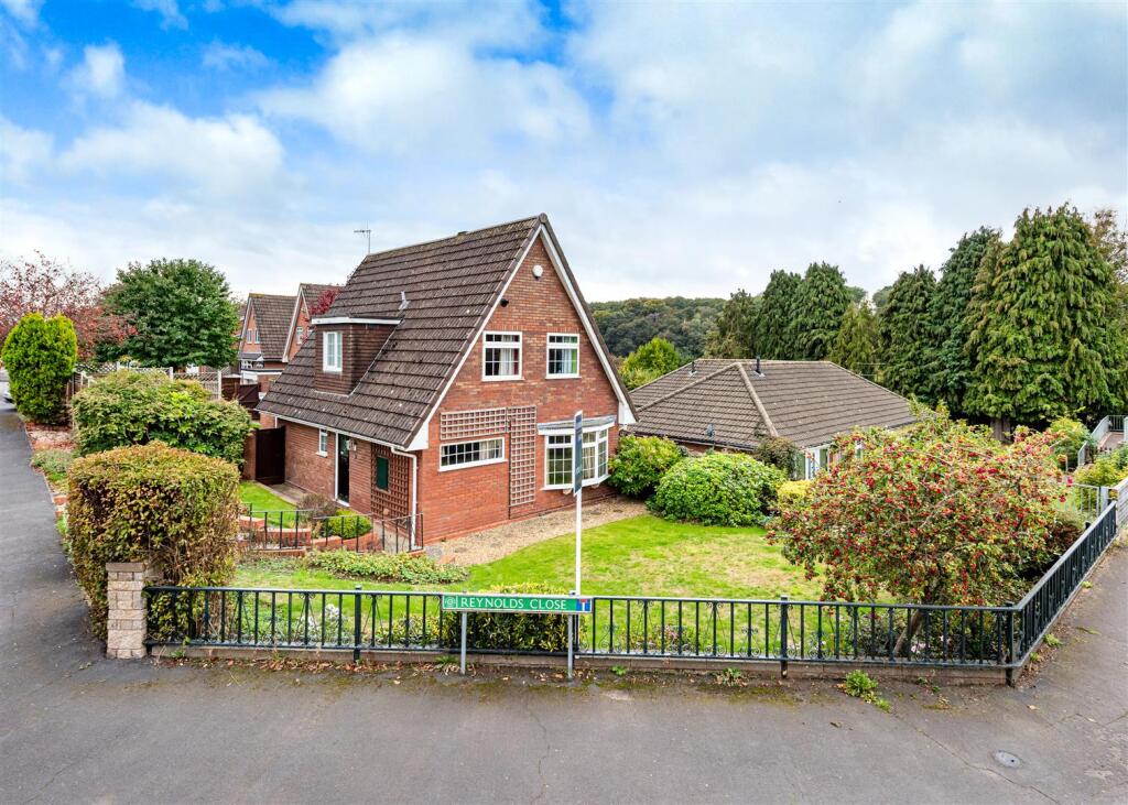 Main image of property: Reynolds Close, Swindon, Dudley