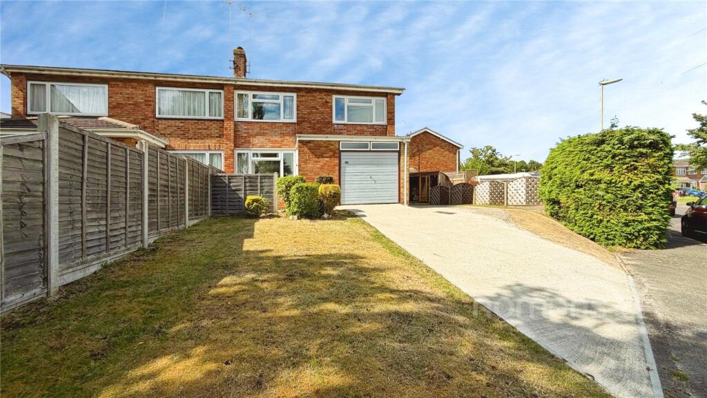 Main image of property: Legge Crescent, Aldershot, Hampshire