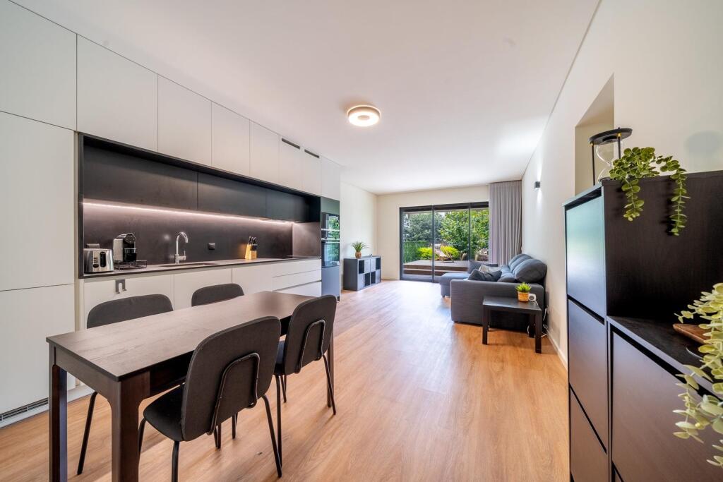 Main image of property: Oporto, Oporto
