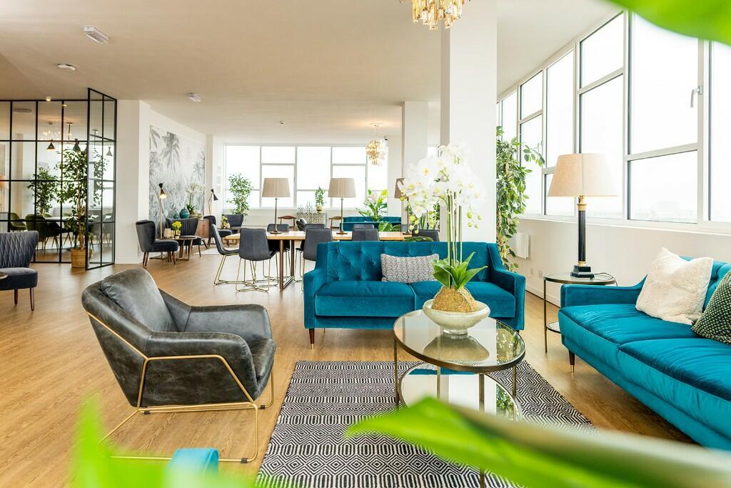 Sky Lounge