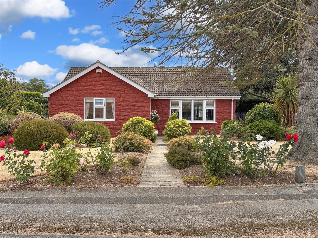 Main image of property: Pocklington Crescent, Winthorpe, Newark