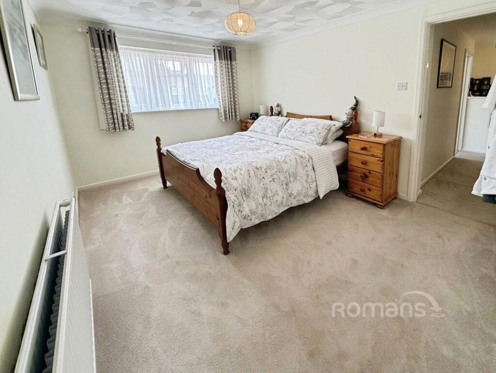 House in Surrey Heath, Surrey - More