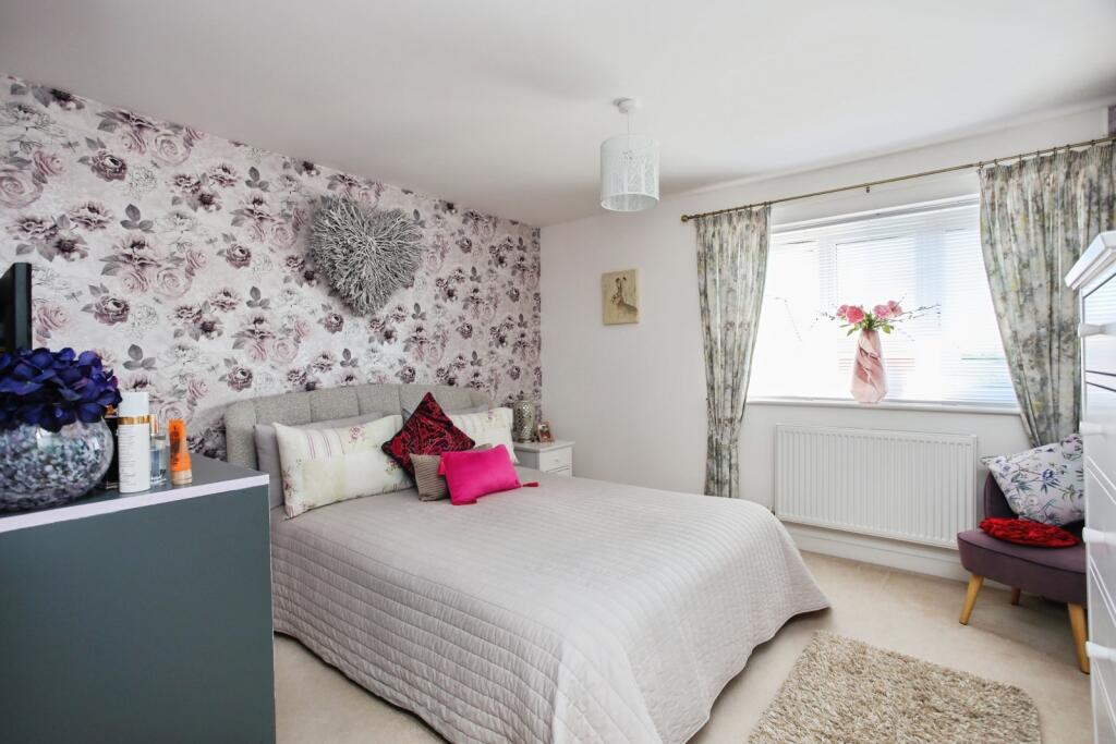 House in Tunbridge Wells, Cranbrook & Sissinghurst - More