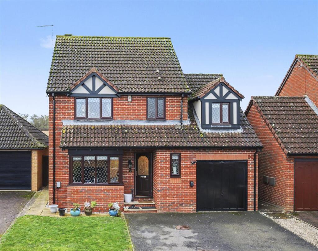 Main image of property: Oak End, Buntingford