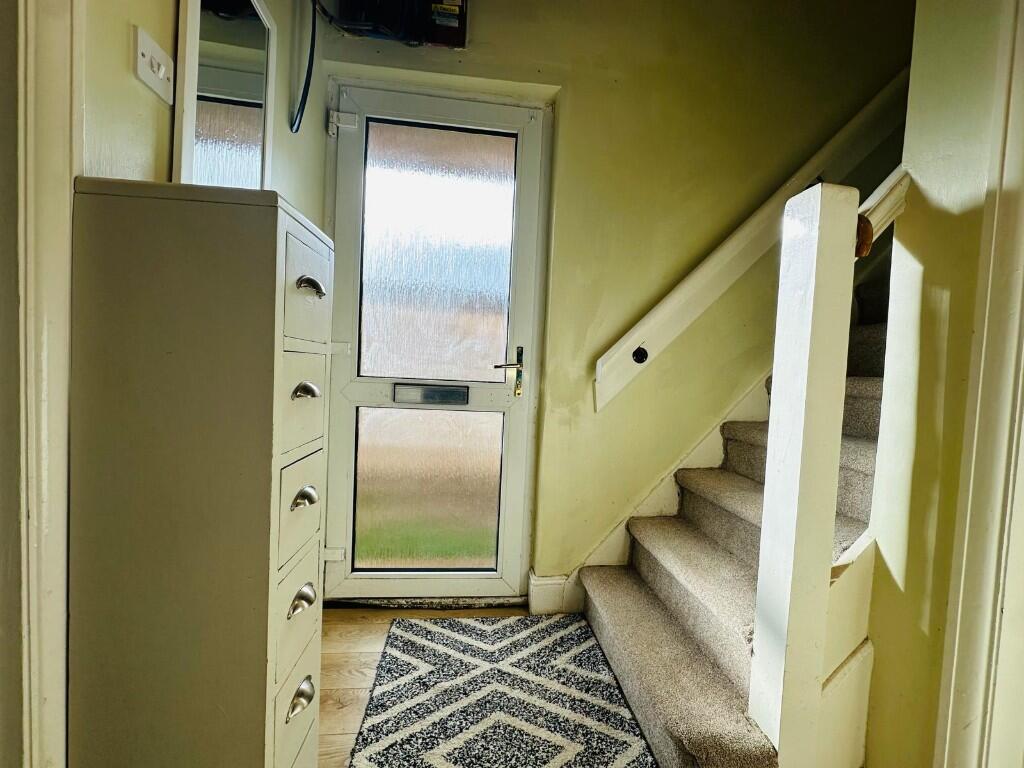 Ridgmont, MK19 photo 3
