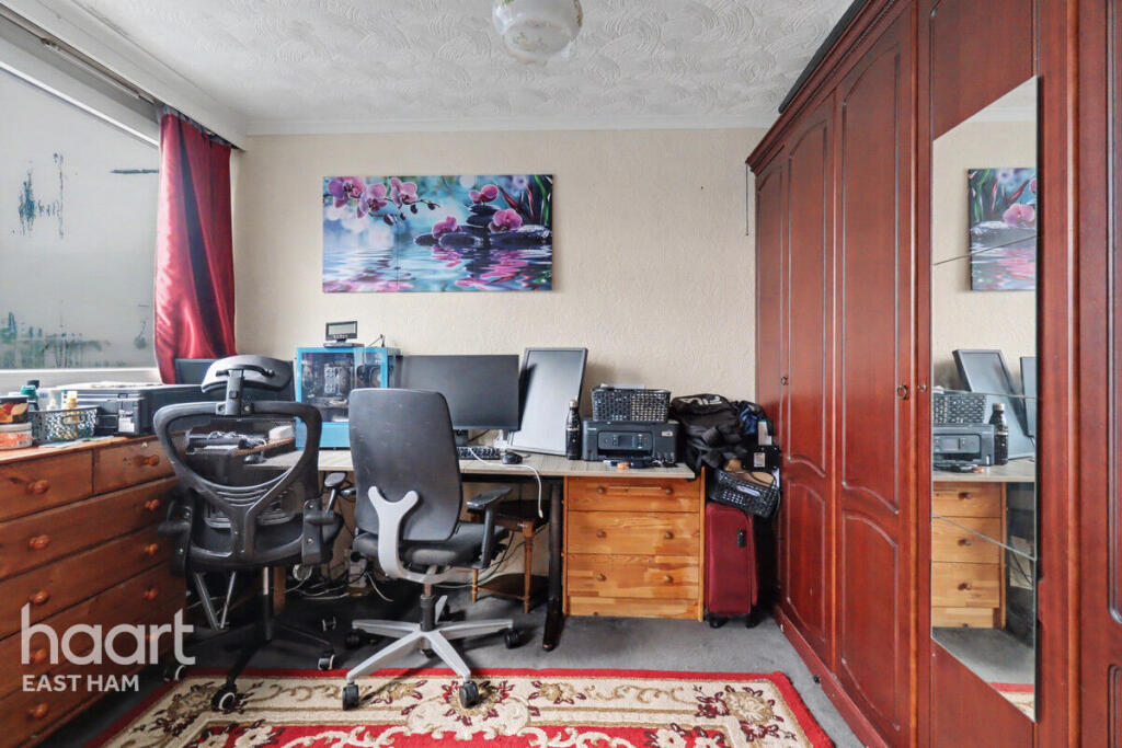 Snowshill Road, London photo 2