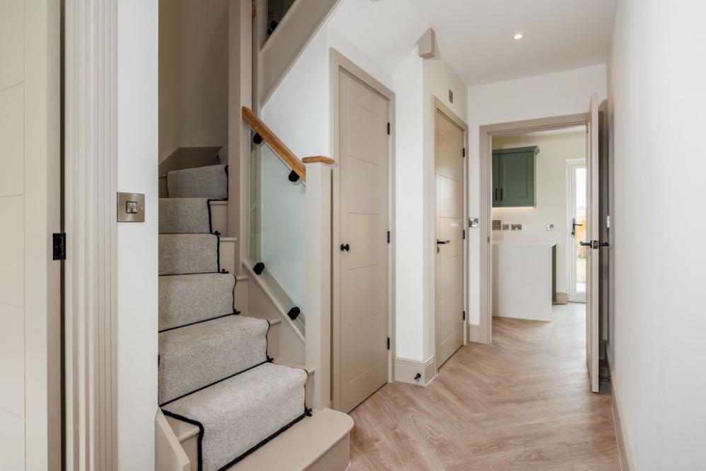 Oaks Drive, St. Leonards, BH24 2QR photo 3
