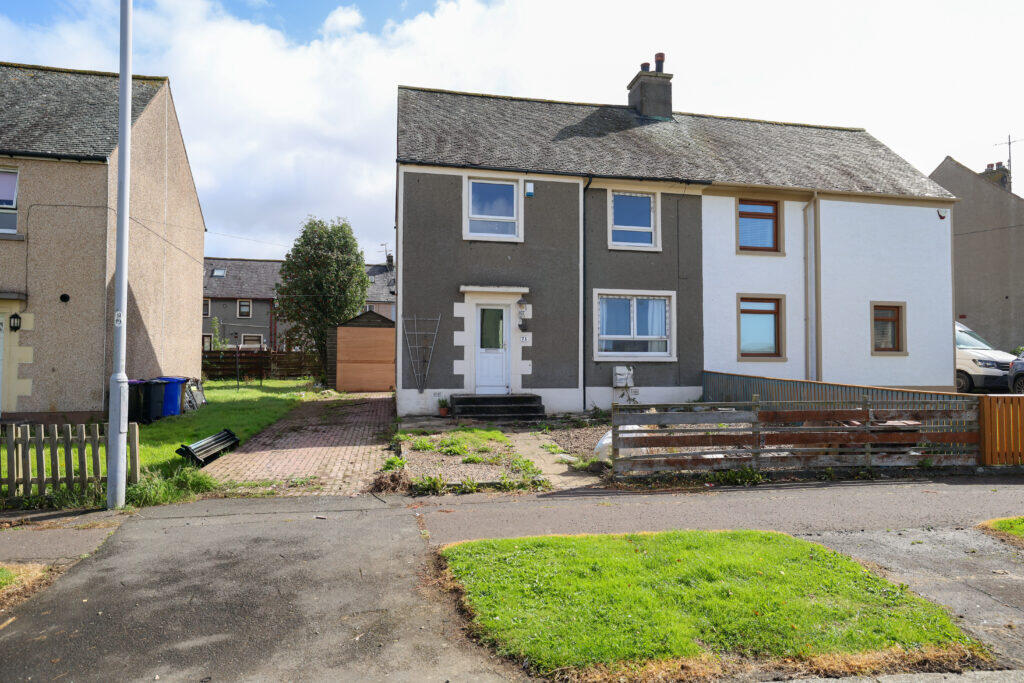 Main image of property: 71 Mote Hill Road, Girvan