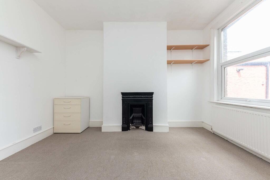 Apartment in London - View 4