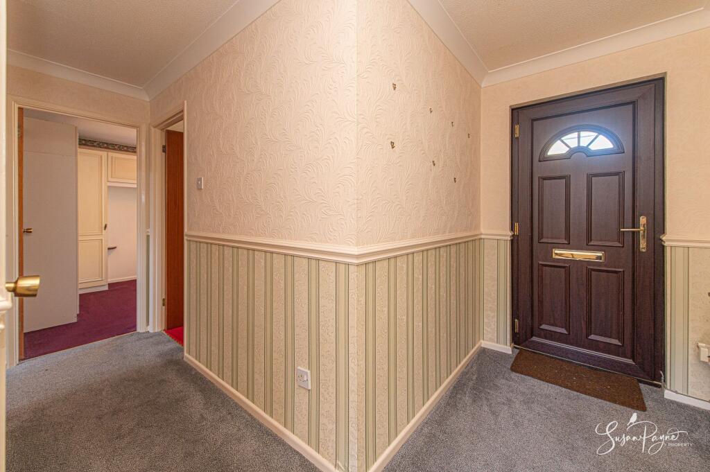 18, Lark Rise, Newport photo 3