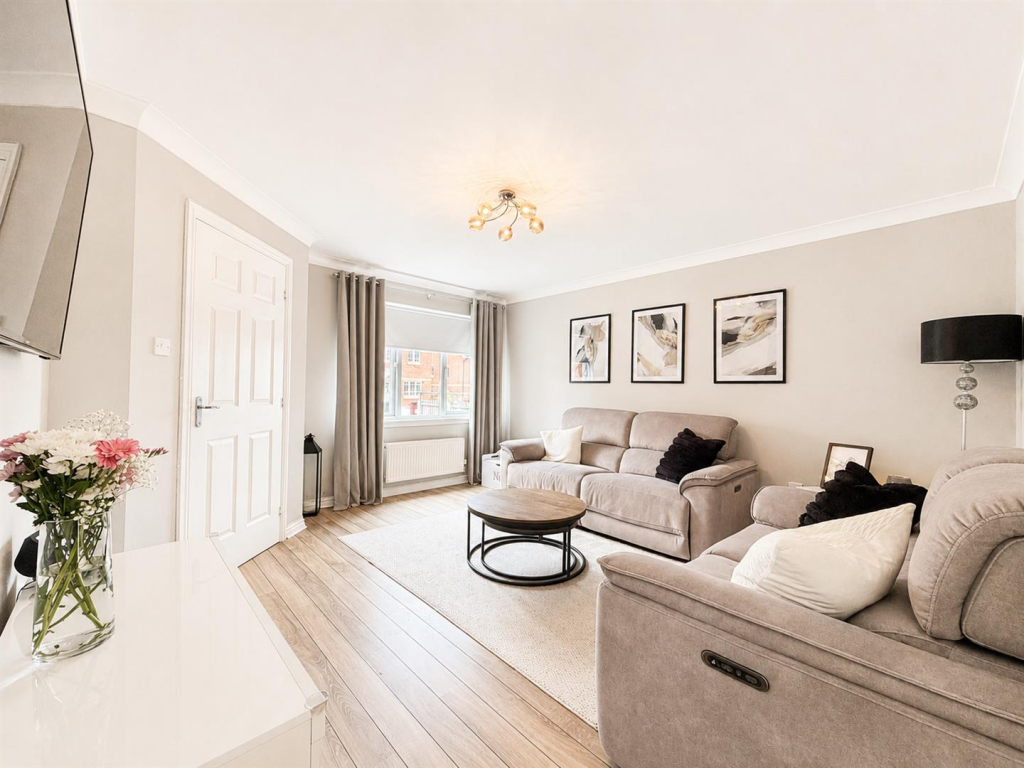 House in Motherwell - View 2