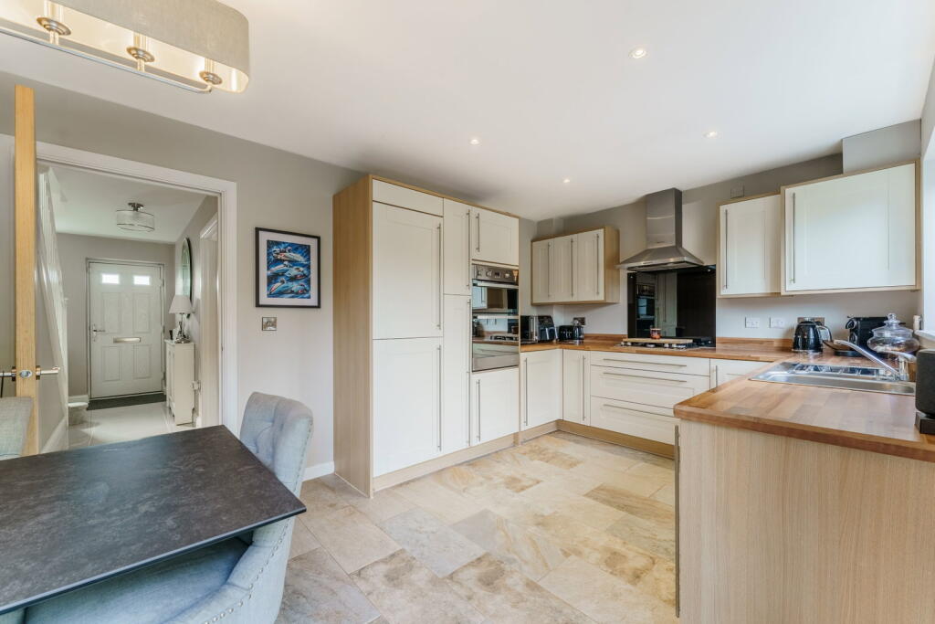 House in Doncaster, Hook - View 5