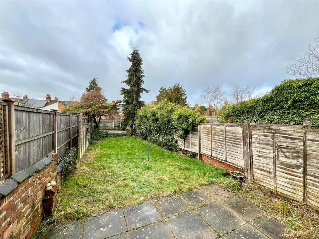 House in Northampton, West Northamptonshire - View 4