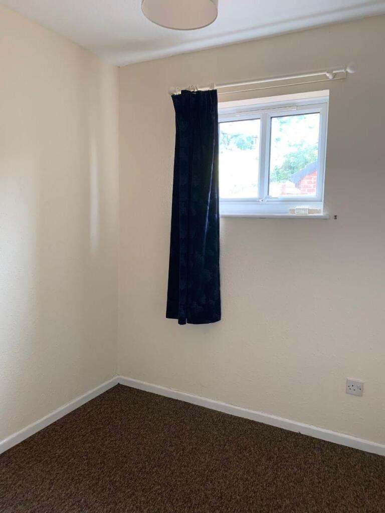 16 Kinnerton Court photo 4