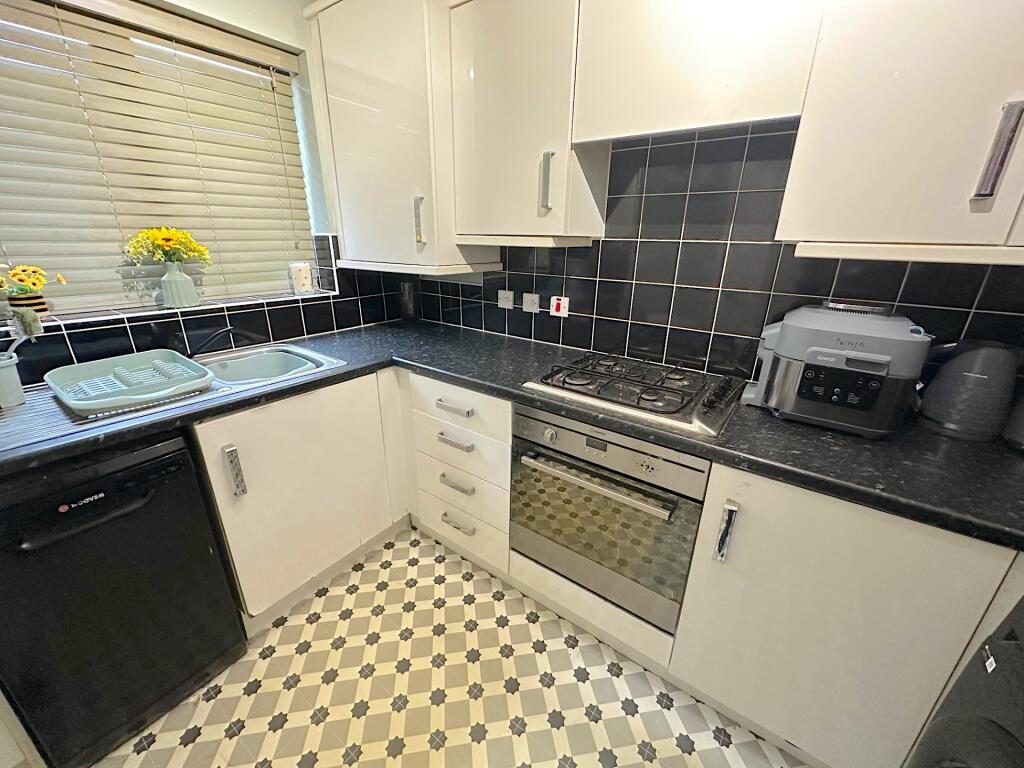 House in Dudley - View 4