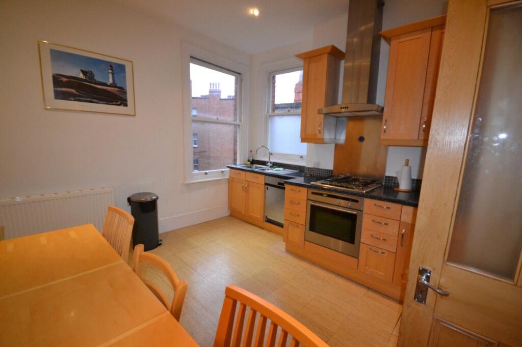 Apartment in London - View 2