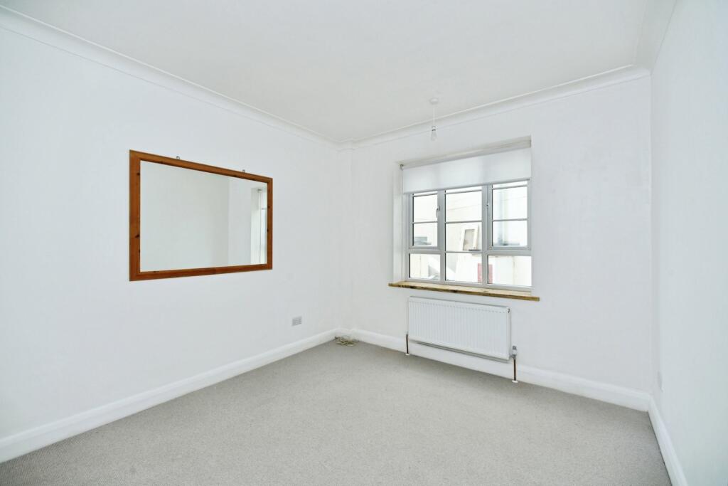Marine Drive, Saltdean, Brighton, East Sussex, BN2 - View 4