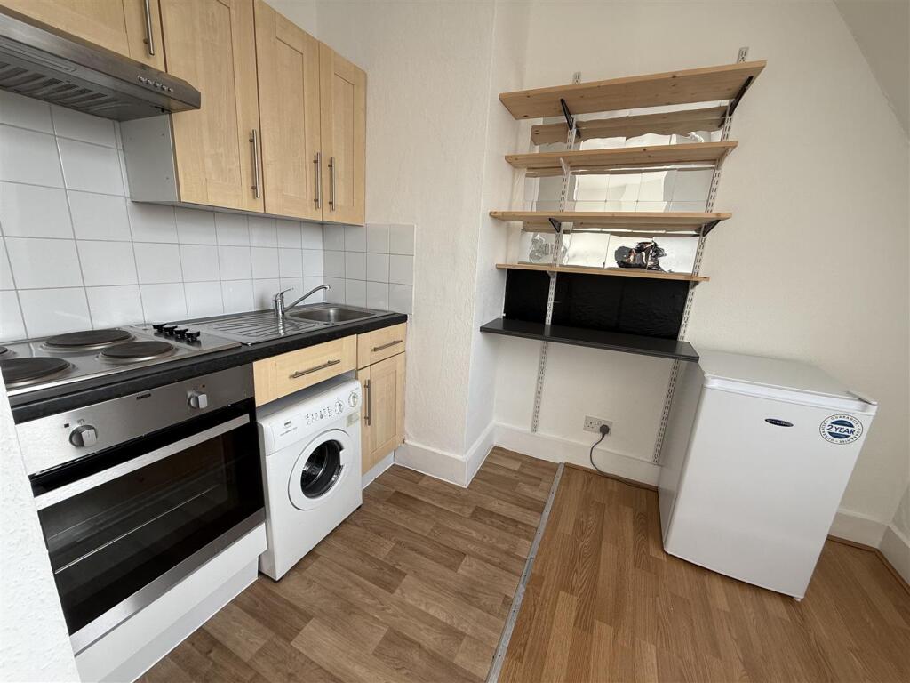 Main image of property: Burlington Parade, Cricklewood, NW2 6QW
