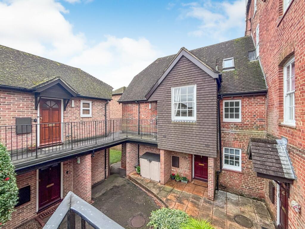 Main image of property: Burghfield Road, Reading, RG30